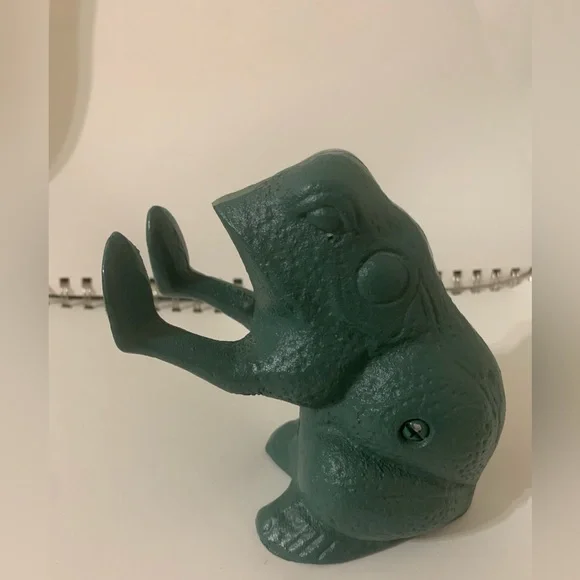 Vintage Cast Iron Frog Doorstop - Picture 5 of 7
